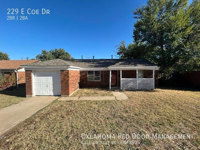 Building Photo - 229 E Coe Dr