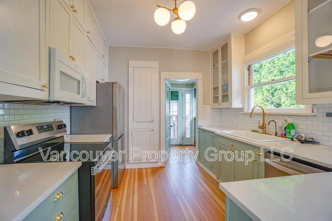 Building Photo - 2308 Harney St