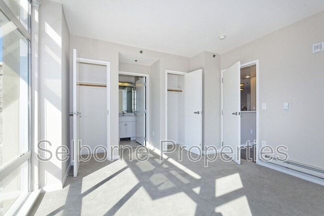 Building Photo - 1401 Jackson St