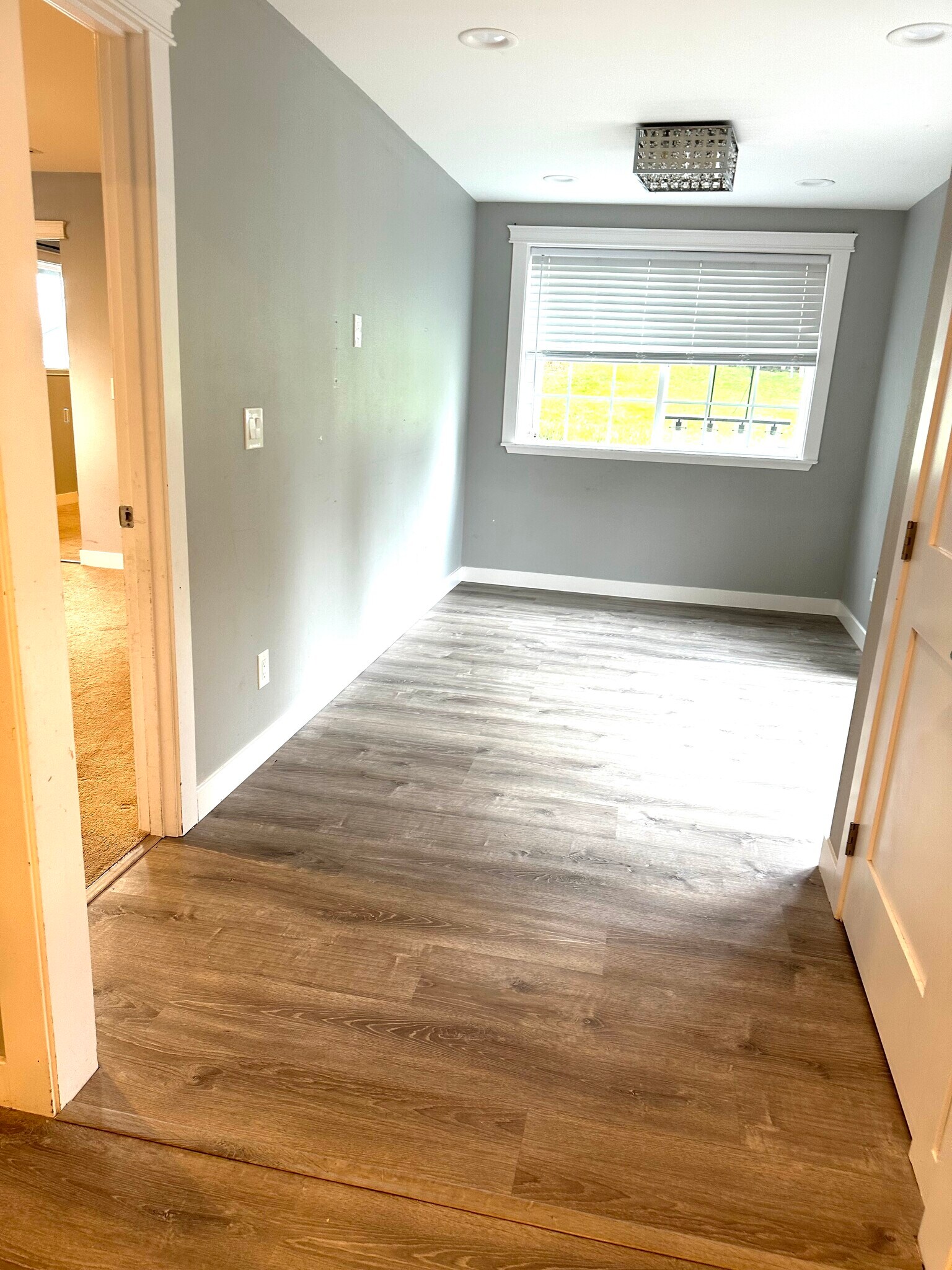 Building Photo - 714 N 179th St