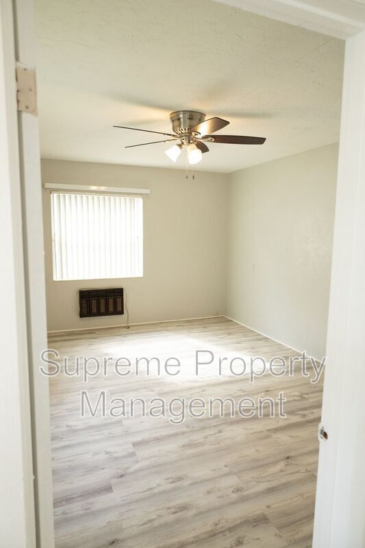 Building Photo - 1300 13th Ave S