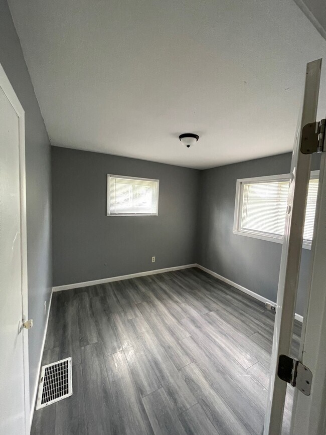 Building Photo - 2163 Rankin Ave