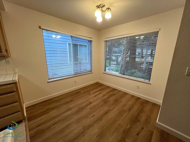 Building Photo - $2595 - Spacious 1 Bedroom, 1 Bath Condo in North San Jose!