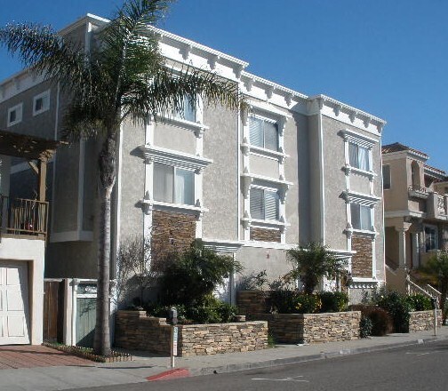 Building Photo - 168 Manhattan Ave