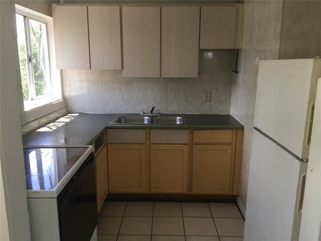 Building Photo - 124 Daytona Ave