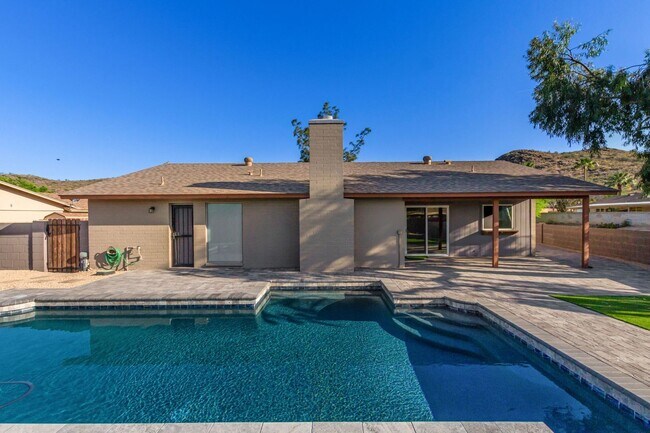 Building Photo - Central & Thunderbird 3 bdrm 2 bath Home w...