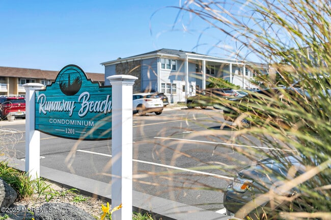 Primary Photo - 1201 E Ocean Ave