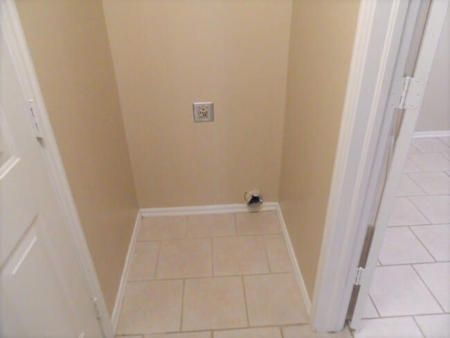 Building Photo - 4508 SE 77th St