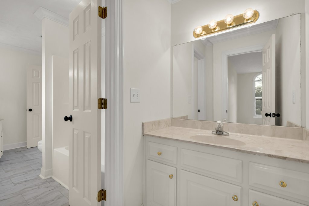 Building Photo - 415 Megan Ln