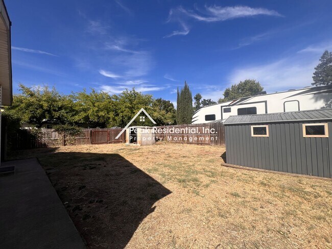 Building Photo - 5546 Cranbrook Way