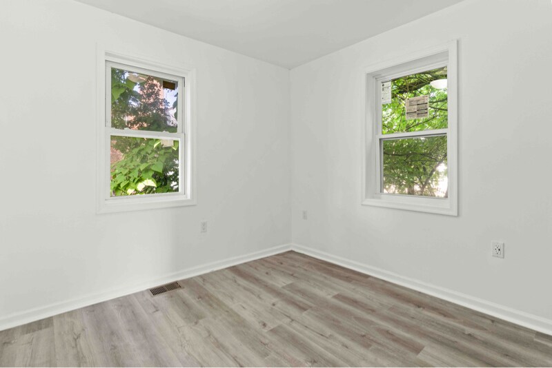 Building Photo - 1452 Smith Pl SE