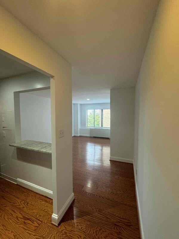 Building Photo - 3101 S Manchester St