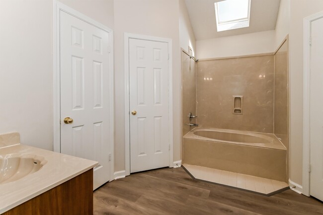 Building Photo - 6596 E Crystal Oak Cove