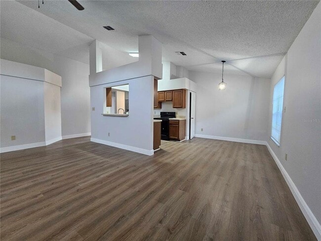 Building Photo - 3716 Narroline Dr