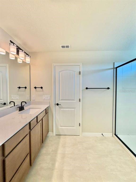 Building Photo - 233 Woodfall Ln