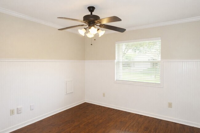 Building Photo - 2419 Woven Wood Ln