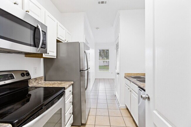 Building Photo - 17906 Villa Creek Dr