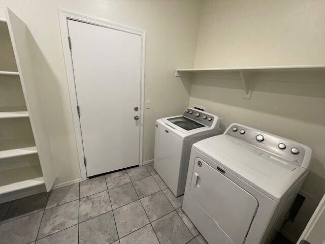 Building Photo - 40571 W Nicole Ct