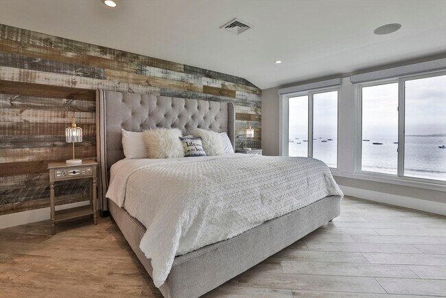 Building Photo - 45 Raymond St