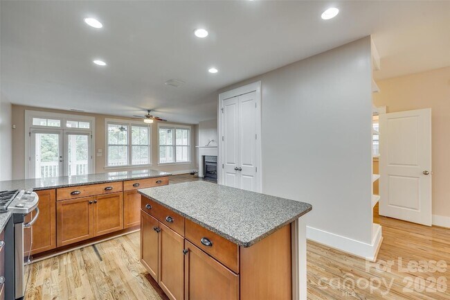 Building Photo - 799 Herrons Ferry Road