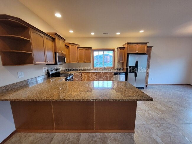 Building Photo - 19 Jasmine Ln