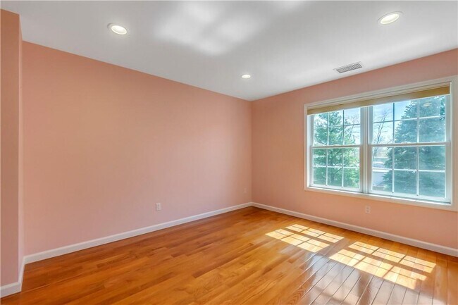Building Photo - 1200 Half Moon Bay Dr