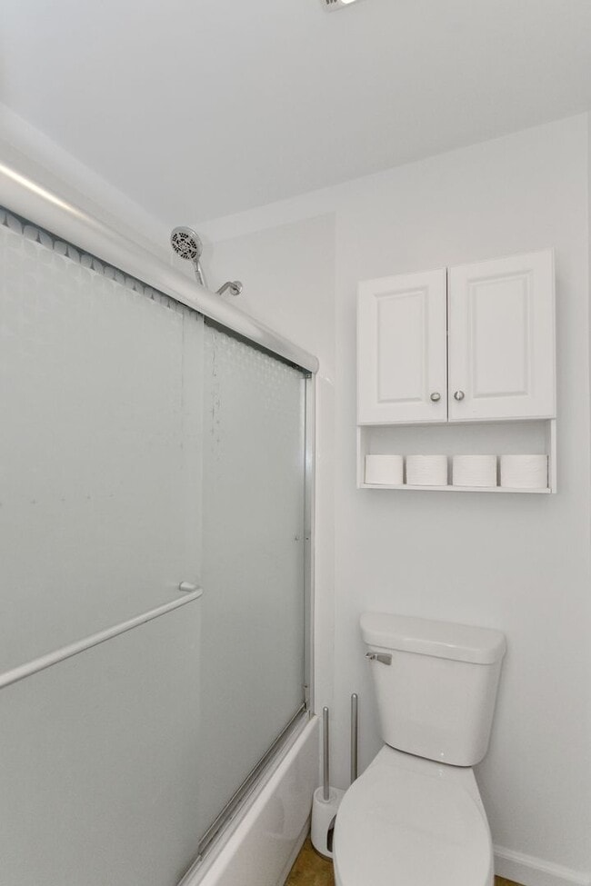 Building Photo - 542 Del Lago Dr