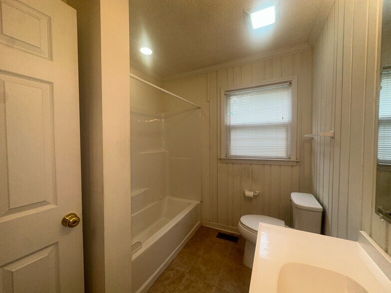Building Photo - 4698 NC-62