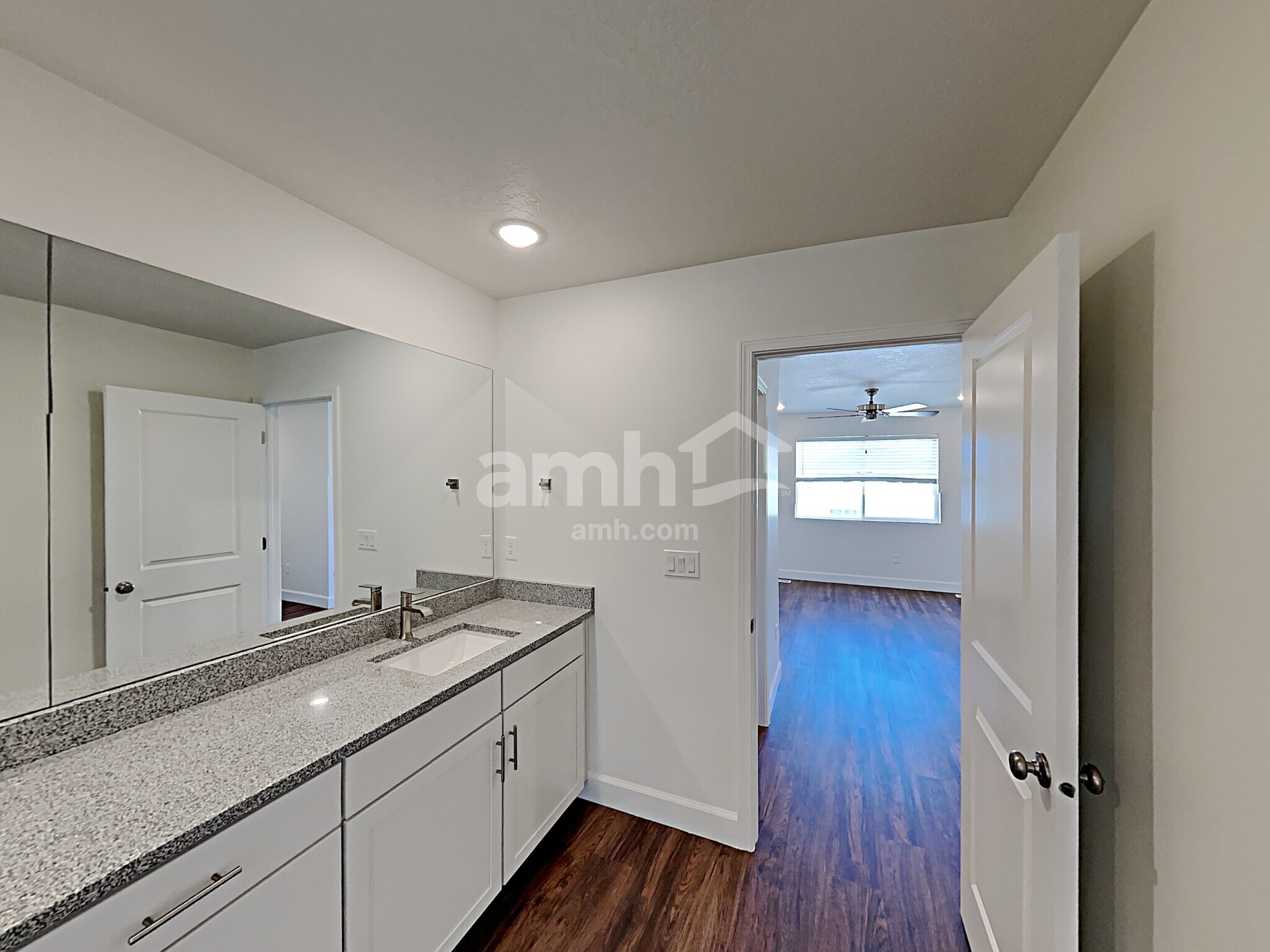 Building Photo - 321 North St