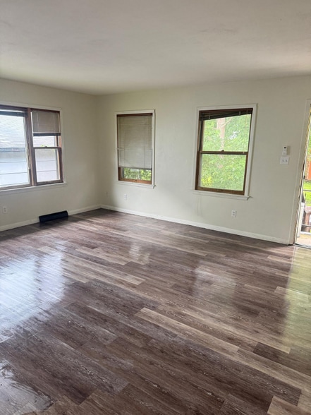 Building Photo - 335 E Campbell Ave