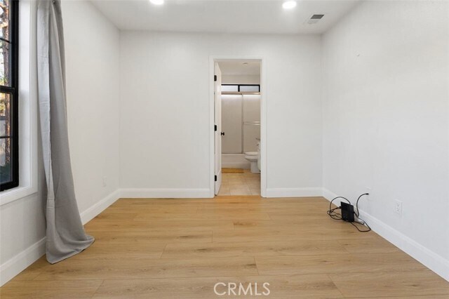 Building Photo - 1060 Calle Del Cerro