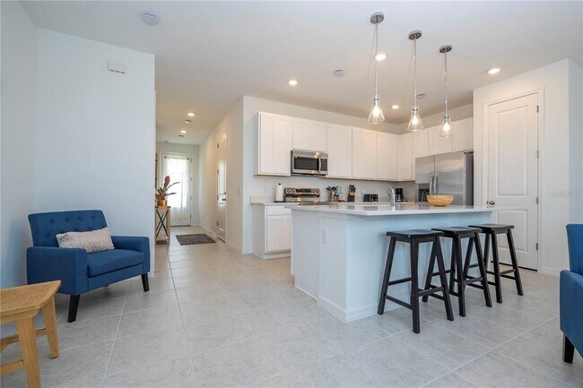 Building Photo - 686 Longboat Dr