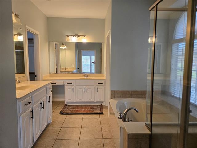 Building Photo - 1355 Meadowview Dr