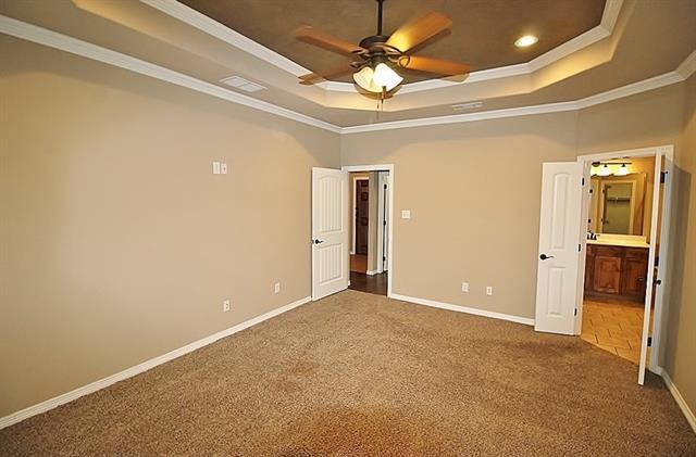 Building Photo - 122 Sierra Dr