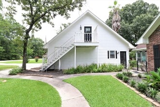 Building Photo - 1702 Cougar Creek