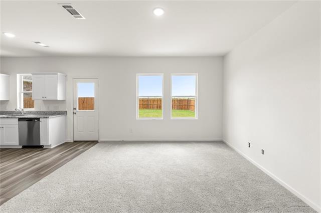 Building Photo - 5919 Sahara Dr