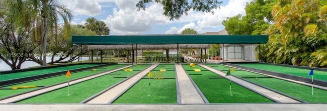 Building Photo - 16251 Golf Club Rd