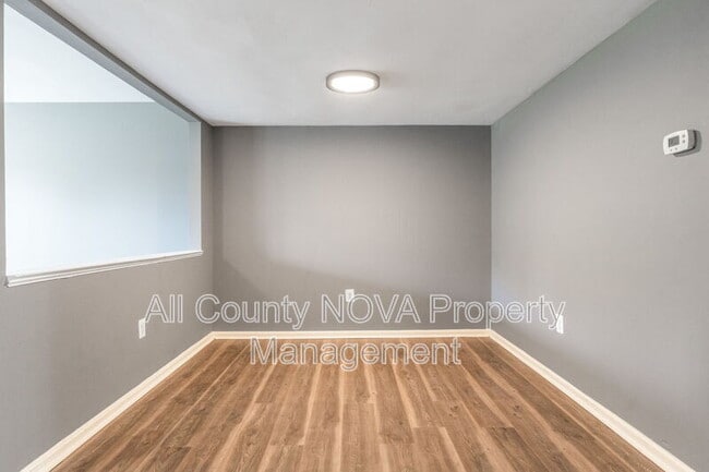 Building Photo - 6044 Sirenia Pl