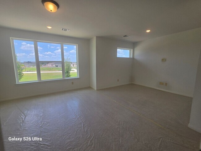 Building Photo - A brand-new home !