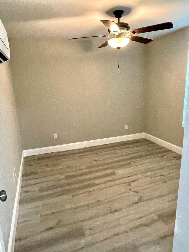 Building Photo - 1611 N 13th St