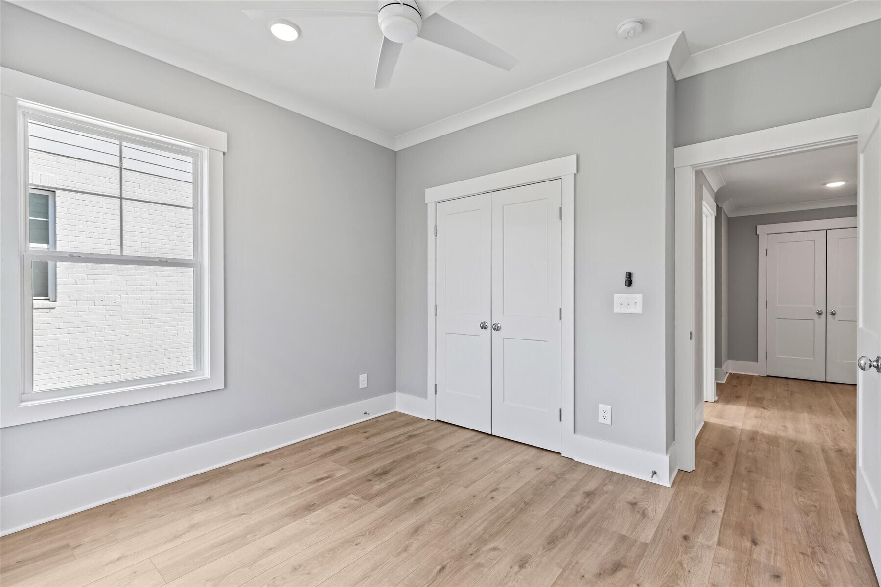 Building Photo - 321 Old Shackle Island Rd