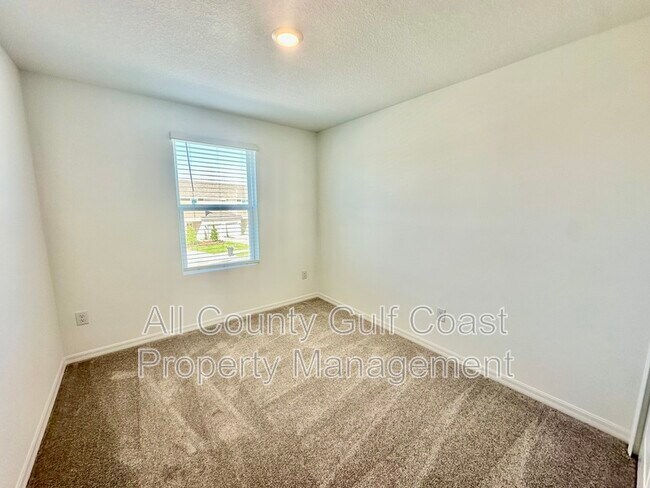 Building Photo - 15097 Cuzcorro Ct