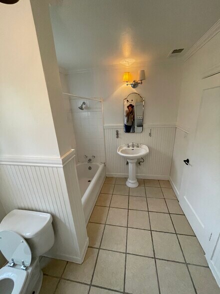 Bathroom. - 920 Gravenstein Ave