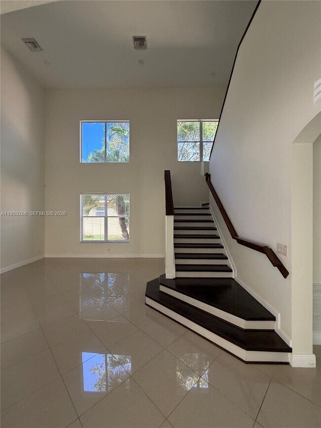 Building Photo - 1819 Mariners Ln