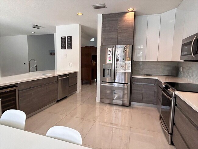 Building Photo - Elm Grove Road, Weston, FL 33327 - 4 BR 3 BA single-family home