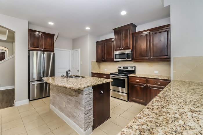 Building Photo - 236 Carson Dr