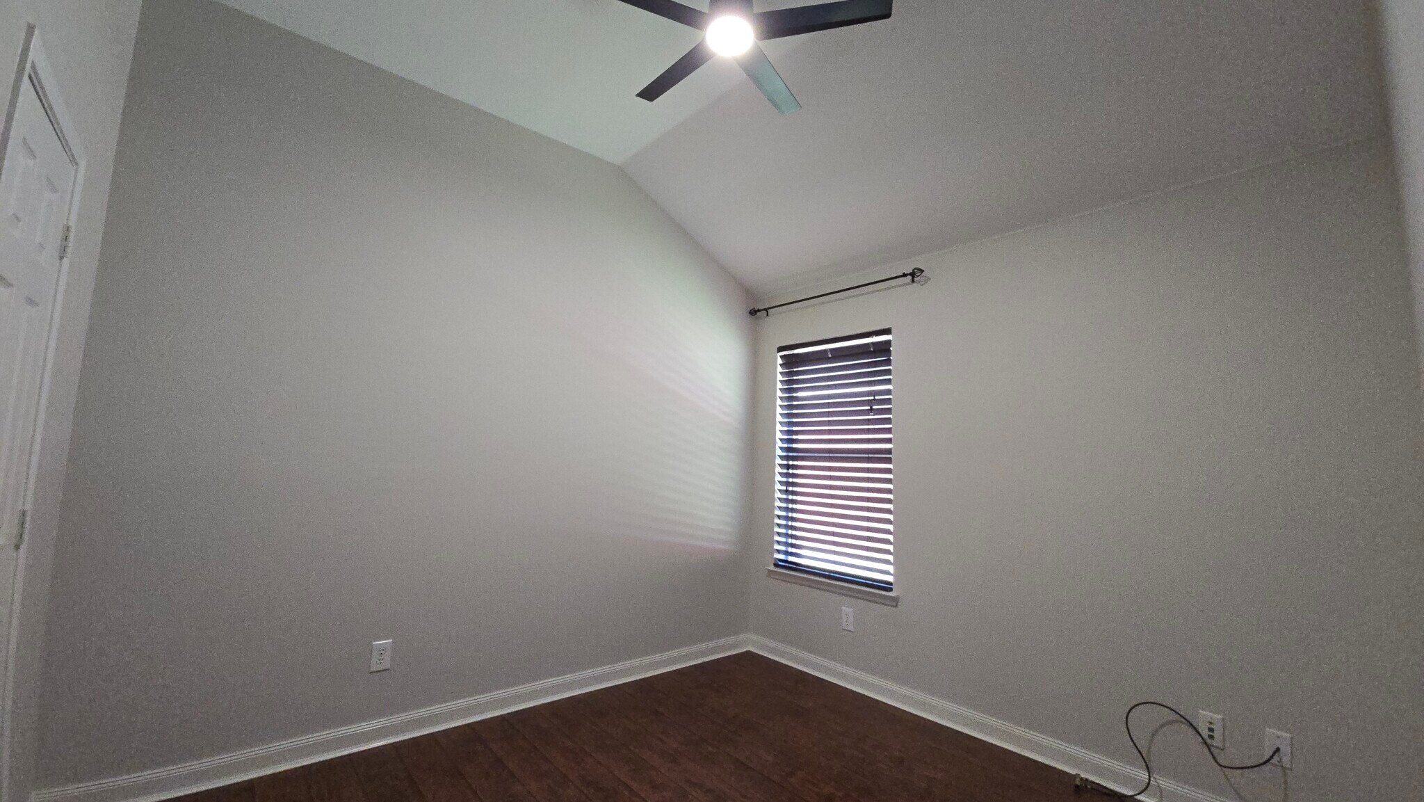 Building Photo - 6800 Oak Falls Dr