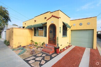 Building Photo - The Most Exquisite Little Home in Rose Park