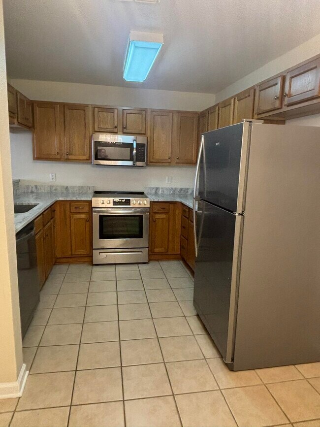 Building Photo - 4434 Gearhart Rd