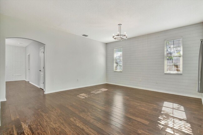 Building Photo - Beautiful 4 bed/ 3.5 bath Rental ~ Coming September